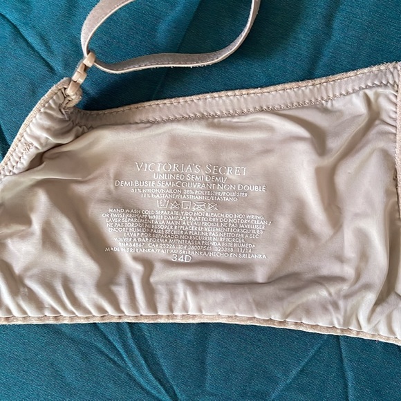 Victoria Secret UNLINED, underwire semi Demi silky smooth bra, 34D - Picture 6 of 9